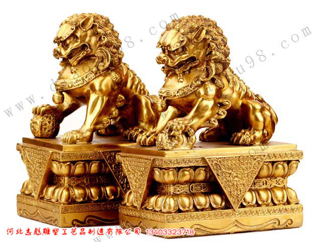 成對(duì)門獅雕塑